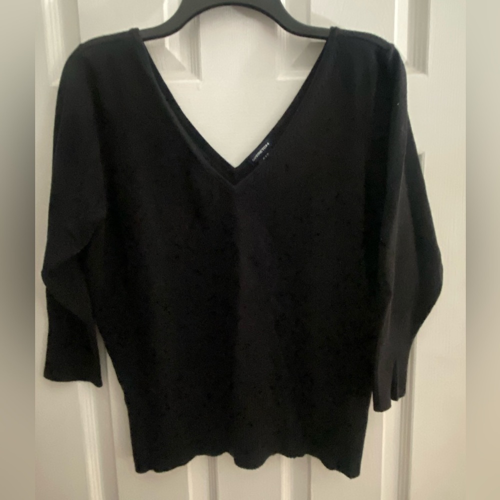 Gap V-neck front and back sweater 3/4 sleeves size lg